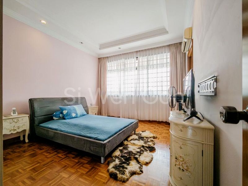 4 Bed Terraced House (Landed) for Sale in  Bedok Ria - Image 3